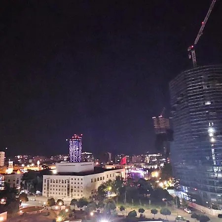 Free Parking Skanderbeg Square - Spacious 티라나