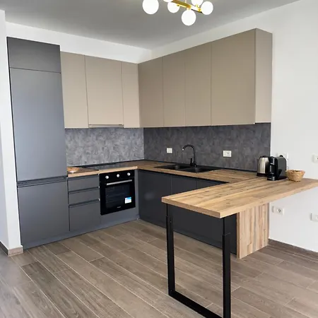 Free Parking Skanderbeg Square - Spacious