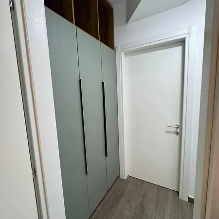 Free Parking Skanderbeg Square - Spacious 티라나