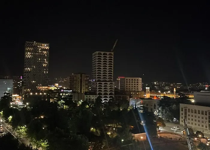 Free Parking Skanderbeg Square - Spacious * 地拉那